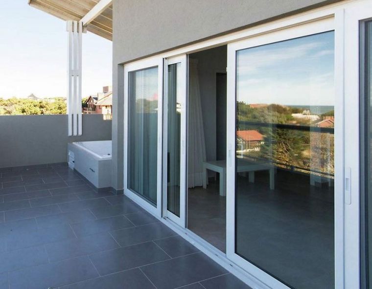 ΚΟΥΦΩΜΑΤΑ ΥΨΗΛΟΥ ΣΧΕΔΙΑΣΜΟΥ REHAU High-design slide S920 – 86